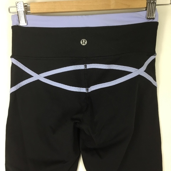 Lululemon Roll Out Crop size 4 - Picture 4 of 4